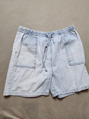 Vintage Keneth Casuals Petite Light Wash Denim Shorts Elastic Waist